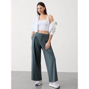 NWT Athleta Pinnacle Cargo Trouser